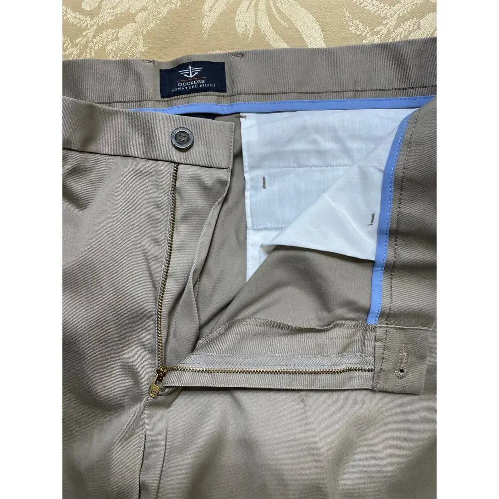 NWT Dockers Mens Pants 38x32 Khakis All Cotton D2 Straight Fit Flat Front Tan
